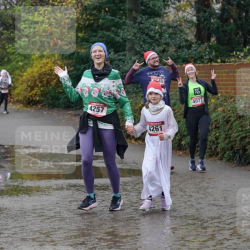 07.12.2025 - St. Pauli X-Mass-Run No. 15 Michael Burmester http://msf.ph/oto/9414389 07.12.2025 11:47:11 Laufen 5, 4257, 45, 15, 4261, 4077 meine-sportfotos.de