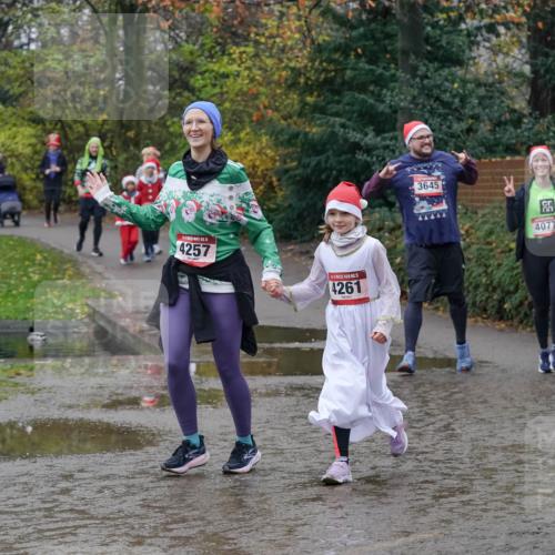 07.12.2025 - St. Pauli X-Mass-Run No. 15 Michael Burmester http://msf.ph/oto/9414398 07.12.2025 11:47:12 Laufen 4257, 15, 4261, 3645, 4077 meine-sportfotos.de