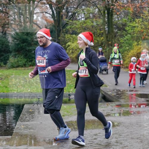 07.12.2025 - St. Pauli X-Mass-Run No. 15 Michael Burmester http://msf.ph/oto/9414434 07.12.2025 11:47:15 Laufen 3645, 4077 meine-sportfotos.de