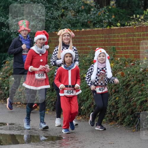 07.12.2025 - St. Pauli X-Mass-Run No. 15 Michael Burmester http://msf.ph/oto/9414442 07.12.2025 11:47:20 Laufen 2002, 3690, 444, 454, 451 meine-sportfotos.de
