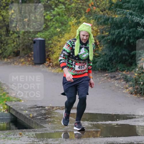 07.12.2025 - St. Pauli X-Mass-Run No. 15 Michael Burmester http://msf.ph/oto/9414454 07.12.2025 11:47:22 Laufen 65, 457 meine-sportfotos.de