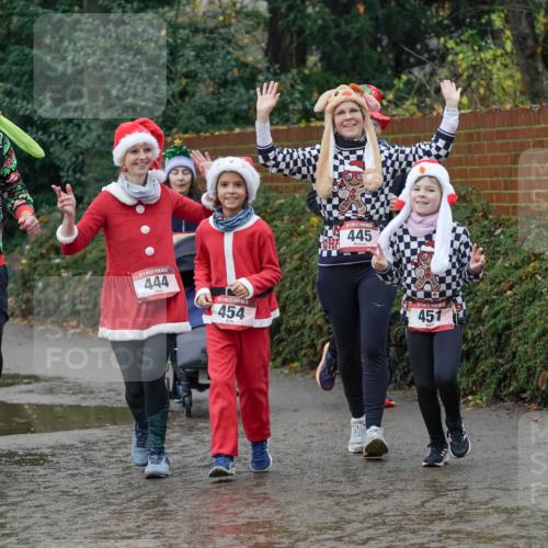 07.12.2025 - St. Pauli X-Mass-Run No. 15 Michael Burmester http://msf.ph/oto/9414466 07.12.2025 11:47:23 Laufen 457, 5, 444, 15, 454, 445, 451 meine-sportfotos.de