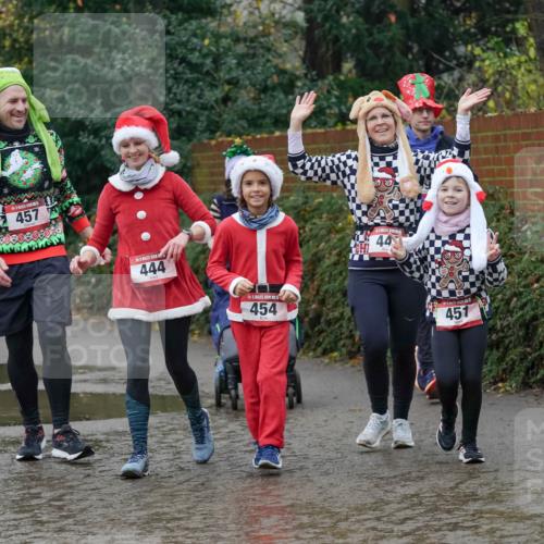 07.12.2025 - St. Pauli X-Mass-Run No. 15 Michael Burmester http://msf.ph/oto/9414475 07.12.2025 11:47:24 Laufen 457, 444, 454, 44, 451 meine-sportfotos.de