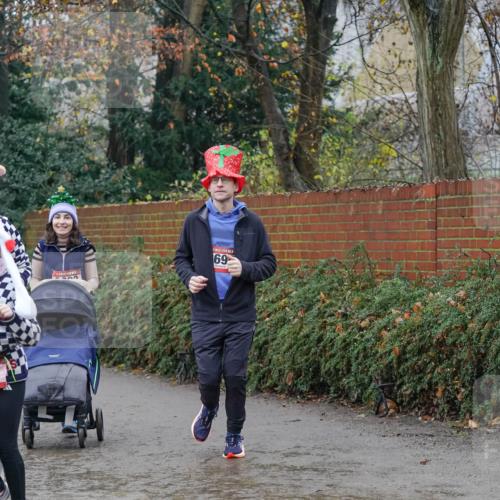 07.12.2025 - St. Pauli X-Mass-Run No. 15 Michael Burmester http://msf.ph/oto/9414487 07.12.2025 11:47:26 Laufen 451, 69 meine-sportfotos.de