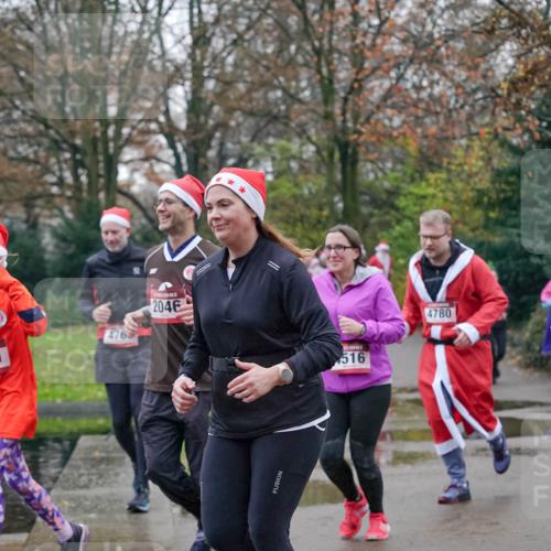 07.12.2025 - St. Pauli X-Mass-Run No. 15 Michael Burmester http://msf.ph/oto/9414510 07.12.2025 10:05:03 Laufen 476, 2046, 516, 4780 meine-sportfotos.de