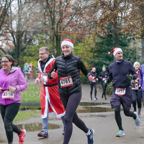 07.12.2025 - St. Pauli X-Mass-Run No. 15 Michael Burmester http://msf.ph/oto/9414519 07.12.2025 10:05:04 Laufen 4516, 1700, 15, 4781, 4771 meine-sportfotos.de
