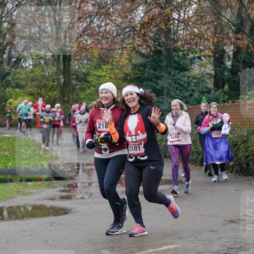 07.12.2025 - St. Pauli X-Mass-Run No. 15 Michael Burmester http://msf.ph/oto/9414548 07.12.2025 10:05:06 Laufen 218, 2101, 4440, 2060 meine-sportfotos.de