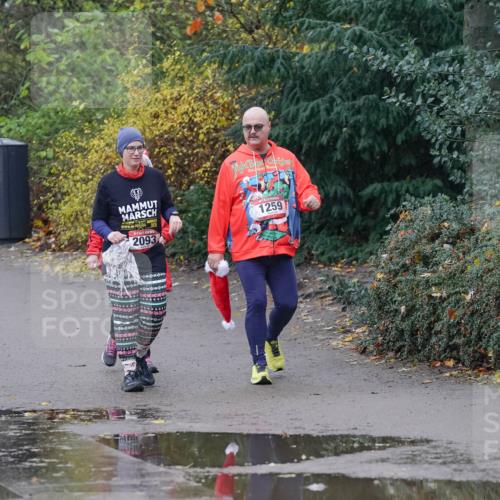 07.12.2025 - St. Pauli X-Mass-Run No. 15 Michael Burmester http://msf.ph/oto/9414559 07.12.2025 11:48:11 Laufen 20, 5, 2093, 1259 meine-sportfotos.de