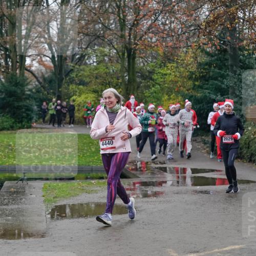 07.12.2025 - St. Pauli X-Mass-Run No. 15 Michael Burmester http://msf.ph/oto/9414584 07.12.2025 10:05:08 Laufen 4440, 2029 meine-sportfotos.de