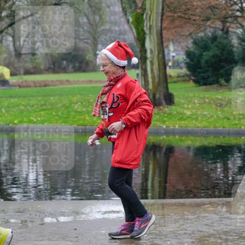 07.12.2025 - St. Pauli X-Mass-Run No. 15 Michael Burmester http://msf.ph/oto/9414600 07.12.2025 11:48:24 Laufen 09 meine-sportfotos.de