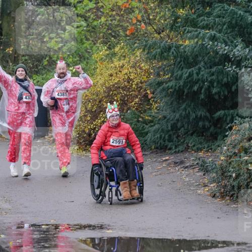 07.12.2025 - St. Pauli X-Mass-Run No. 15 Michael Burmester http://msf.ph/oto/9414612 07.12.2025 11:49:19 Laufen 4382, 4381, 2591 meine-sportfotos.de