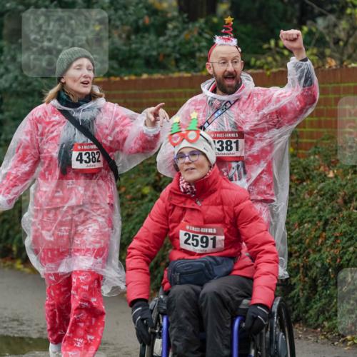07.12.2025 - St. Pauli X-Mass-Run No. 15 Michael Burmester http://msf.ph/oto/9414640 07.12.2025 11:49:30 Laufen 4382, 15, 381, 5, 2591 meine-sportfotos.de