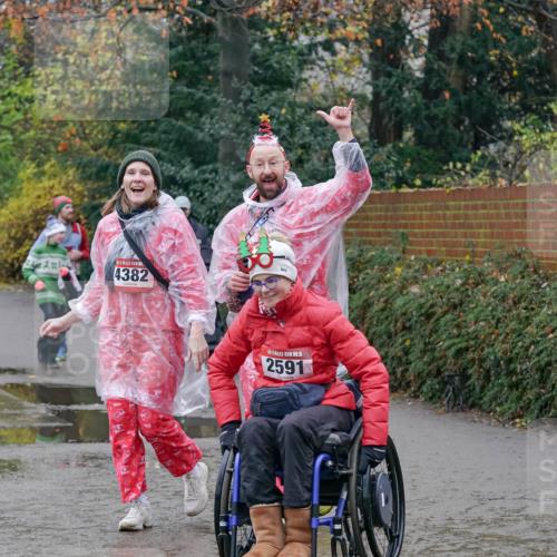 07.12.2025 - St. Pauli X-Mass-Run No. 15 Michael Burmester http://msf.ph/oto/9414652 07.12.2025 11:49:31 Laufen 4382, 5, 2591 meine-sportfotos.de