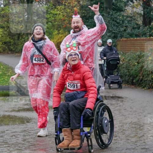 07.12.2025 - St. Pauli X-Mass-Run No. 15 Michael Burmester http://msf.ph/oto/9414658 07.12.2025 11:49:33 Laufen 4382, 15, 2591 meine-sportfotos.de