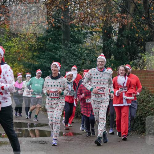 07.12.2025 - St. Pauli X-Mass-Run No. 15 Michael Burmester http://msf.ph/oto/9414662 07.12.2025 10:05:14 Laufen 1698, 1696, 2540, 35, 1700, 230, 2874, 2541 meine-sportfotos.de