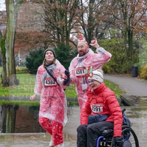 07.12.2025 - St. Pauli X-Mass-Run No. 15 Michael Burmester http://msf.ph/oto/9414664 07.12.2025 11:49:34 Laufen 4382, 15, 4381, 5, 2591 meine-sportfotos.de