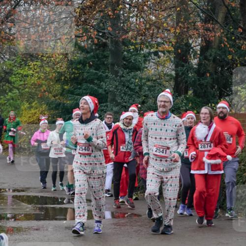 07.12.2025 - St. Pauli X-Mass-Run No. 15 Michael Burmester http://msf.ph/oto/9414668 07.12.2025 10:05:14 Laufen 86, 2874, 169, 43, 2540, 2541, 1696 meine-sportfotos.de