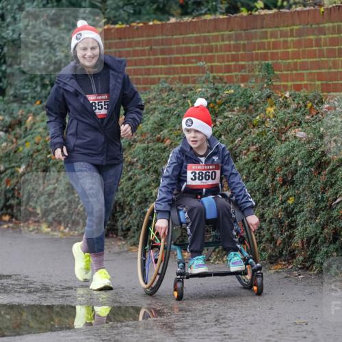 07.12.2025 - St. Pauli X-Mass-Run No. 15 Michael Burmester http://msf.ph/oto/9414721 07.12.2025 11:53:47 Laufen 15, 855, 5, 3860 meine-sportfotos.de
