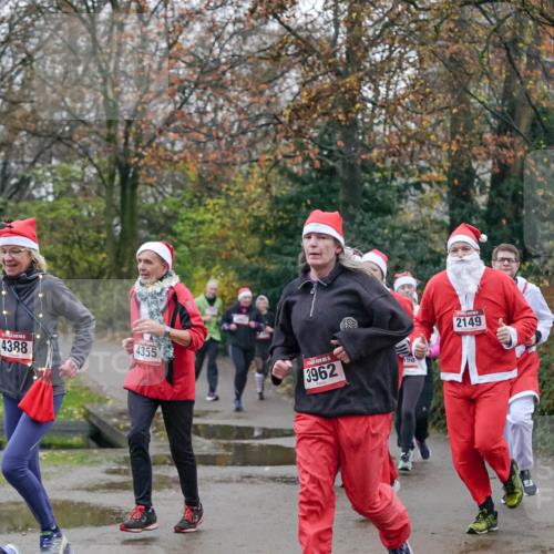 07.12.2025 - St. Pauli X-Mass-Run No. 15 Michael Burmester http://msf.ph/oto/9414722 07.12.2025 10:05:19 Laufen 4388, 4355, 3962, 50, 2149 meine-sportfotos.de