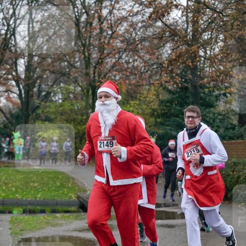 07.12.2025 - St. Pauli X-Mass-Run No. 15 Michael Burmester http://msf.ph/oto/9414737 07.12.2025 10:05:20 Laufen 2149, 2215 meine-sportfotos.de