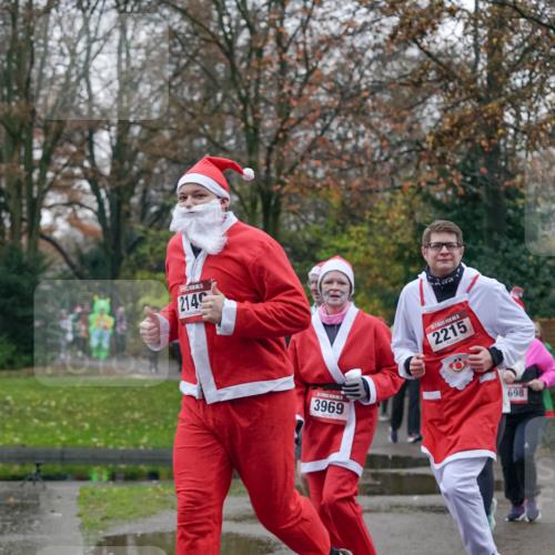 07.12.2025 - St. Pauli X-Mass-Run No. 15 Michael Burmester http://msf.ph/oto/9414743 07.12.2025 10:05:20 Laufen 214, 3969, 2215, 698 meine-sportfotos.de