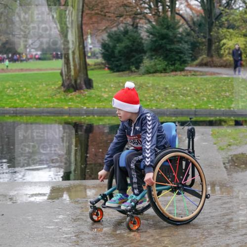 07.12.2025 - St. Pauli X-Mass-Run No. 15 Michael Burmester http://msf.ph/oto/9414753 07.12.2025 11:53:54 Laufen 0989, 5 meine-sportfotos.de