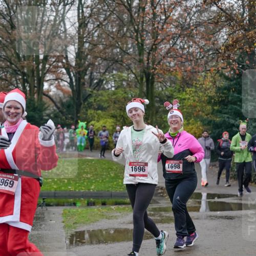 07.12.2025 - St. Pauli X-Mass-Run No. 15 Michael Burmester http://msf.ph/oto/9414764 07.12.2025 10:05:22 Laufen 15, 969, 15, 1696, 1698, 165 meine-sportfotos.de