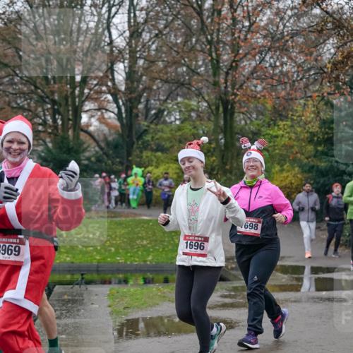 07.12.2025 - St. Pauli X-Mass-Run No. 15 Michael Burmester http://msf.ph/oto/9414765 07.12.2025 10:05:22 Laufen 15, 3969, 1696, 698 meine-sportfotos.de