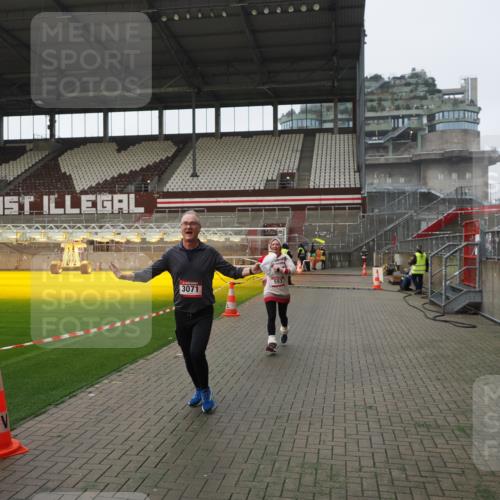 07.12.2025 - St. Pauli X-Mass-Run No. 15 Fabian Wolf http://msf.ph/oto/9414773 07.12.2025 11:23:48 Ziel 593, 2387, 2389, 2409, 3071, 3190, 3191 meine-sportfotos.de