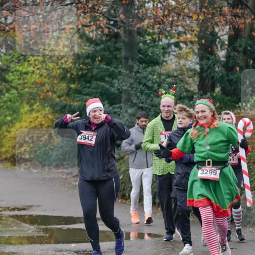 07.12.2025 - St. Pauli X-Mass-Run No. 15 Michael Burmester http://msf.ph/oto/9414776 07.12.2025 10:05:24 Laufen 3942, 3299 meine-sportfotos.de