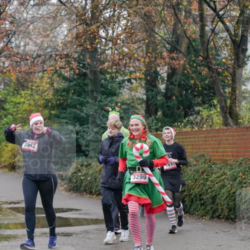 07.12.2025 - St. Pauli X-Mass-Run No. 15 Michael Burmester http://msf.ph/oto/9414778 07.12.2025 10:05:25 Laufen 3942, 3299, 161 meine-sportfotos.de