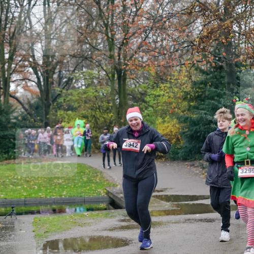 07.12.2025 - St. Pauli X-Mass-Run No. 15 Michael Burmester http://msf.ph/oto/9414781 07.12.2025 10:05:25 Laufen 3942, 3299 meine-sportfotos.de