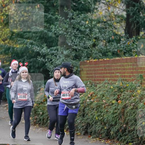 07.12.2025 - St. Pauli X-Mass-Run No. 15 Michael Burmester http://msf.ph/oto/9414805 07.12.2025 10:05:34 Laufen 4693, 4690 meine-sportfotos.de