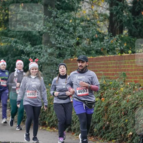 07.12.2025 - St. Pauli X-Mass-Run No. 15 Michael Burmester http://msf.ph/oto/9414806 07.12.2025 10:05:35 Laufen 2848, 4690, 15, 4693 meine-sportfotos.de