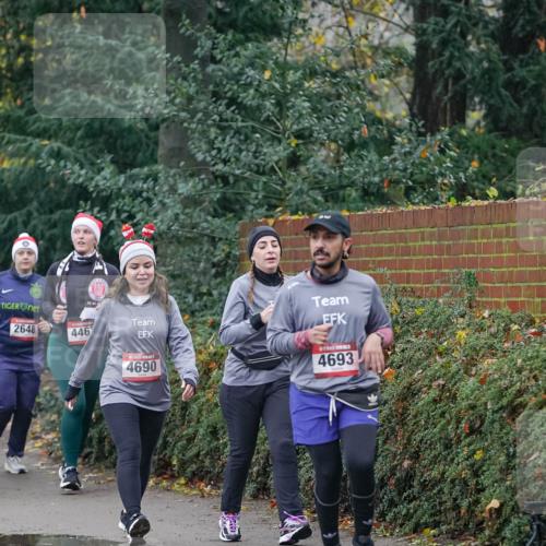 07.12.2025 - St. Pauli X-Mass-Run No. 15 Michael Burmester http://msf.ph/oto/9414809 07.12.2025 10:05:35 Laufen 2648, 446, 4690, 4693 meine-sportfotos.de