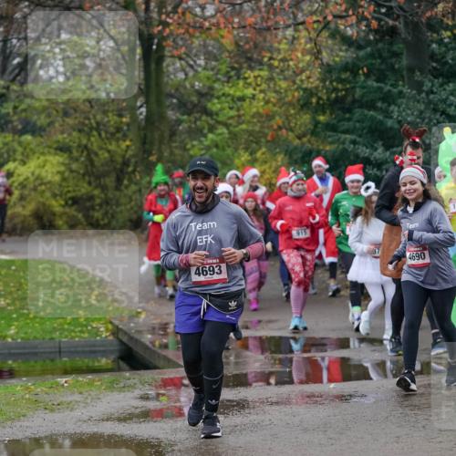 07.12.2025 - St. Pauli X-Mass-Run No. 15 Michael Burmester http://msf.ph/oto/9414822 07.12.2025 10:05:39 Laufen 15, 4693, 915, 4690 meine-sportfotos.de
