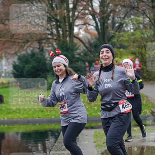 07.12.2025 - St. Pauli X-Mass-Run No. 15 Michael Burmester http://msf.ph/oto/9414839 07.12.2025 10:05:42 Laufen 4690, 2518, 4691 meine-sportfotos.de