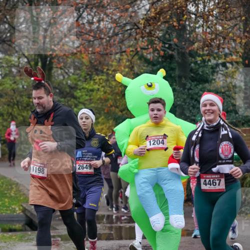07.12.2025 - St. Pauli X-Mass-Run No. 15 Michael Burmester http://msf.ph/oto/9414844 07.12.2025 10:05:43 Laufen 1198, 2649, 5, 1204, 1910, 55, 4467 meine-sportfotos.de