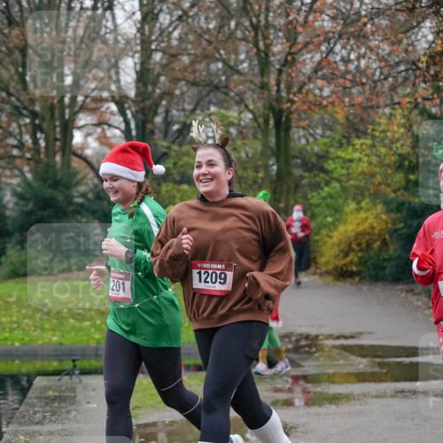 07.12.2025 - St. Pauli X-Mass-Run No. 15 Michael Burmester http://msf.ph/oto/9414862 07.12.2025 10:05:46 Laufen 201, 15, 1209 meine-sportfotos.de