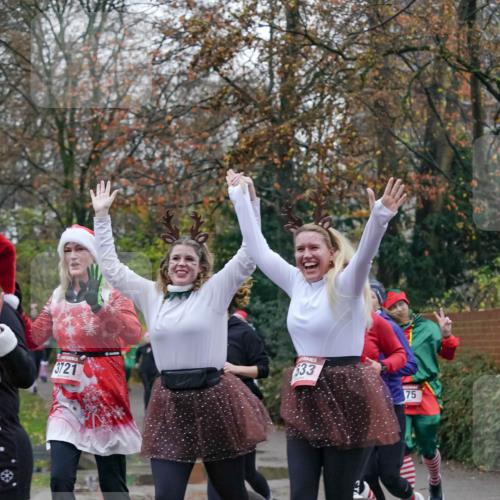 07.12.2025 - St. Pauli X-Mass-Run No. 15 Michael Burmester http://msf.ph/oto/9414886 07.12.2025 10:05:51 Laufen 3721, 33, 75 meine-sportfotos.de