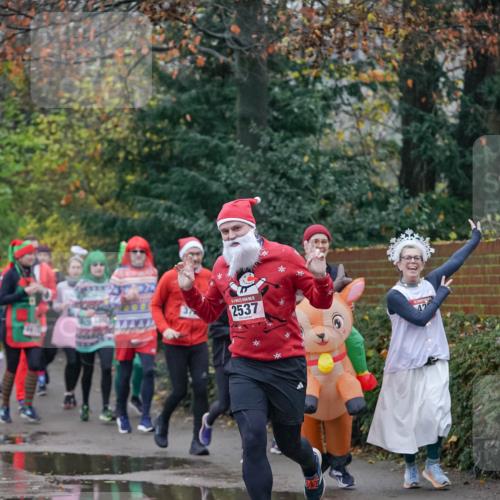 07.12.2025 - St. Pauli X-Mass-Run No. 15 Michael Burmester http://msf.ph/oto/9414900 07.12.2025 10:05:54 Laufen 2537, 42 meine-sportfotos.de