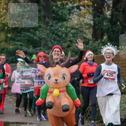 07.12.2025 - St. Pauli X-Mass-Run No. 15 Michael Burmester http://msf.ph/oto/9414907 07.12.2025 10:05:56 Laufen 1094, 37, 15, 426 meine-sportfotos.de