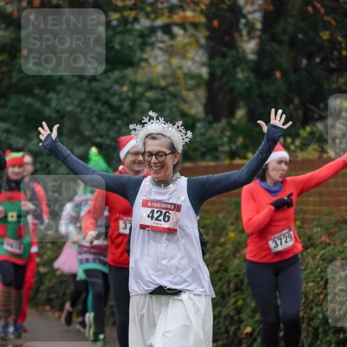 07.12.2025 - St. Pauli X-Mass-Run No. 15 Michael Burmester http://msf.ph/oto/9414917 07.12.2025 10:05:57 Laufen 15, 426, 3729 meine-sportfotos.de