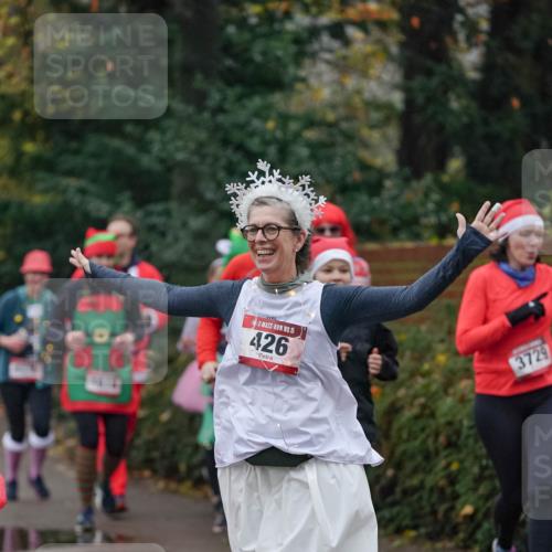 07.12.2025 - St. Pauli X-Mass-Run No. 15 Michael Burmester http://msf.ph/oto/9414920 07.12.2025 10:05:57 Laufen 15, 426, 3729 meine-sportfotos.de