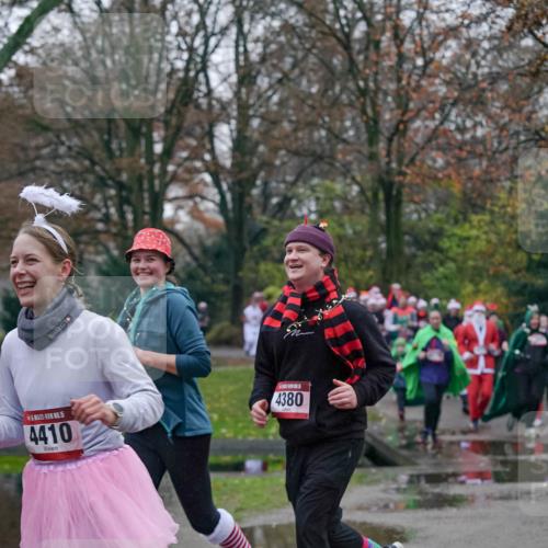 07.12.2025 - St. Pauli X-Mass-Run No. 15 Michael Burmester http://msf.ph/oto/9414958 07.12.2025 10:06:05 Laufen 5, 4410, 4380 meine-sportfotos.de