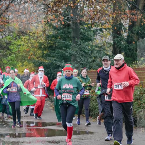 07.12.2025 - St. Pauli X-Mass-Run No. 15 Michael Burmester http://msf.ph/oto/9414960 07.12.2025 10:06:06 Laufen 4476, 4276, 3889, 2914, 4266 meine-sportfotos.de