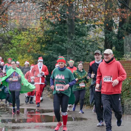 07.12.2025 - St. Pauli X-Mass-Run No. 15 Michael Burmester http://msf.ph/oto/9414961 07.12.2025 10:06:06 Laufen 4276, 4476, 3889, 2914, 4266 meine-sportfotos.de