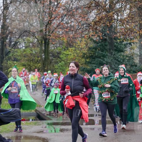 07.12.2025 - St. Pauli X-Mass-Run No. 15 Michael Burmester http://msf.ph/oto/9414978 07.12.2025 10:06:10 Laufen 4276, 4266, 4309 meine-sportfotos.de