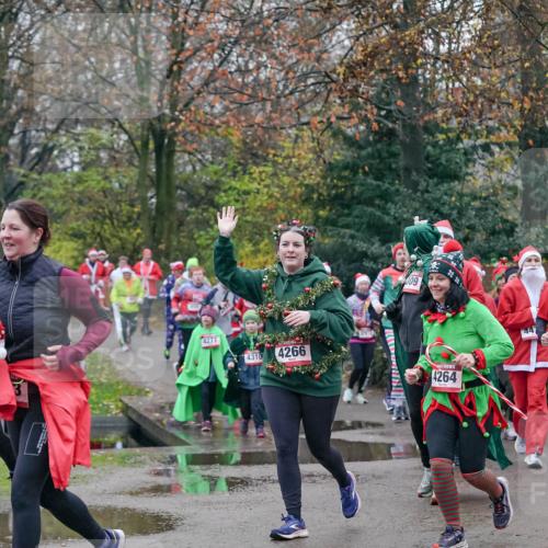 07.12.2025 - St. Pauli X-Mass-Run No. 15 Michael Burmester http://msf.ph/oto/9414984 07.12.2025 10:06:10 Laufen 4277, 09, 4310, 4266, 4264 meine-sportfotos.de