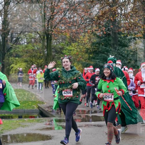 07.12.2025 - St. Pauli X-Mass-Run No. 15 Michael Burmester http://msf.ph/oto/9414988 07.12.2025 10:06:11 Laufen 4266, 4264, 447 meine-sportfotos.de